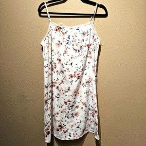 Hollister Floral Shift Dress with Lace Detail Size M